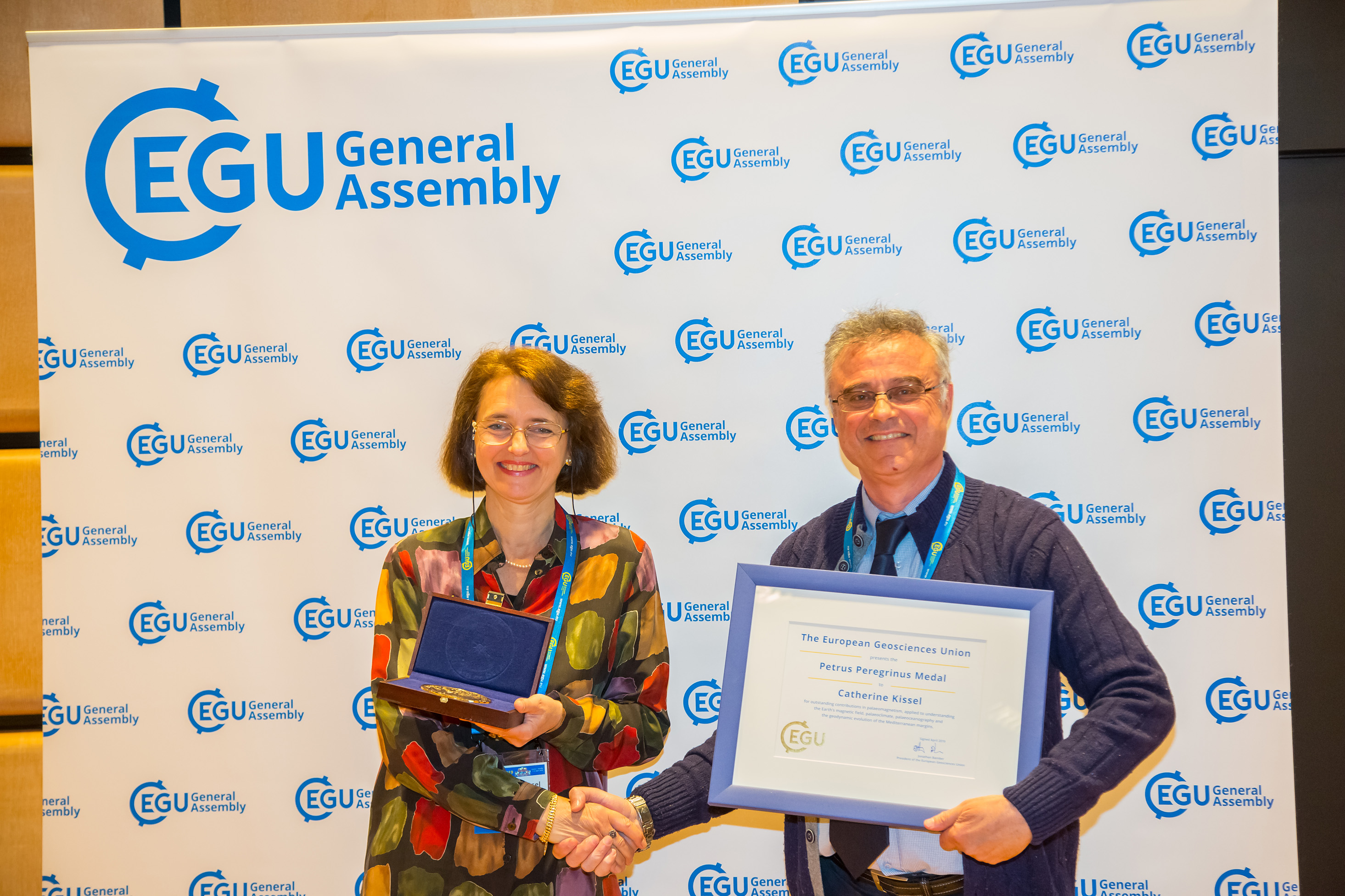 Catherine Kissel a reçu la médaille Petrus Peregrinus 2019 de l’Union européenne des géosciences (EGU)